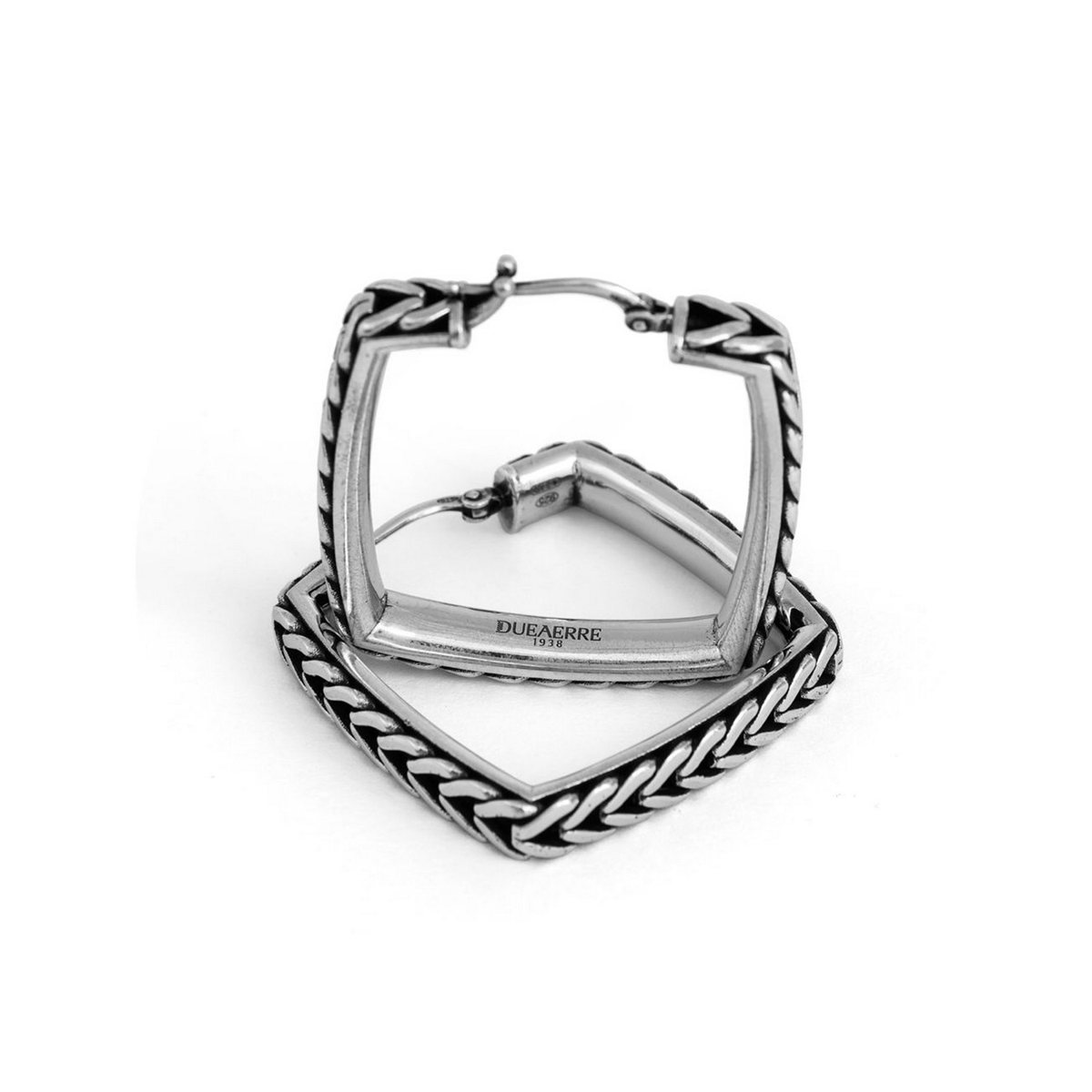 Orecchini essenza quadrato realizzato in argento 925 brunito dal brand dueaerre 1938